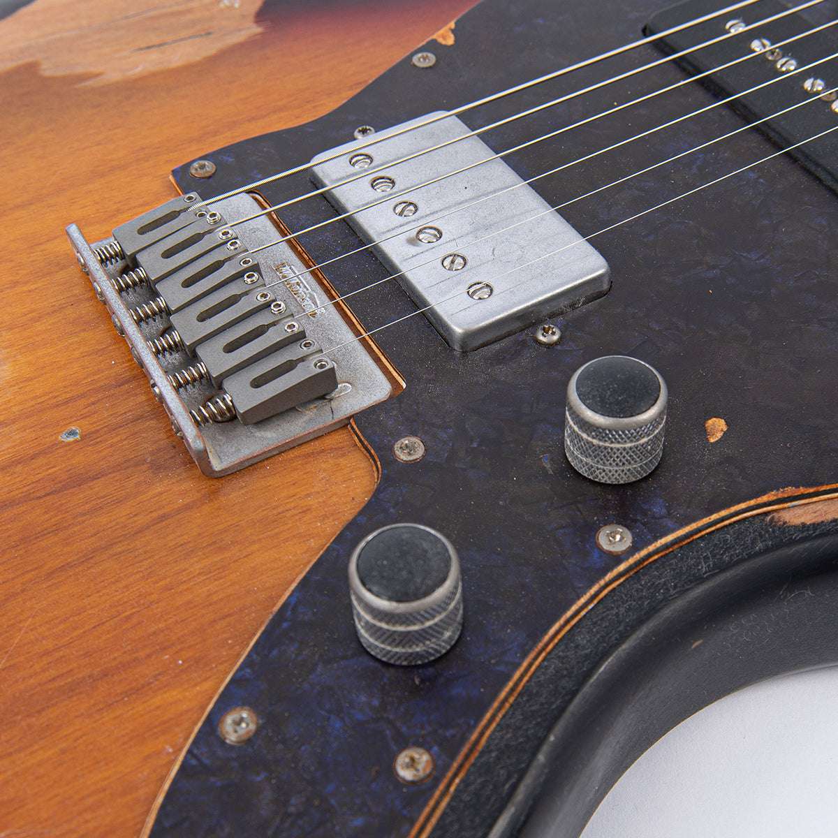 Vintage V65 ProShop Custom-Build ~ Heavy Distress ~ Sunburst (Contact : Richards Guitars. www.rguitars.co.uk), Guitare électrique en vente chez Richards Guitars.