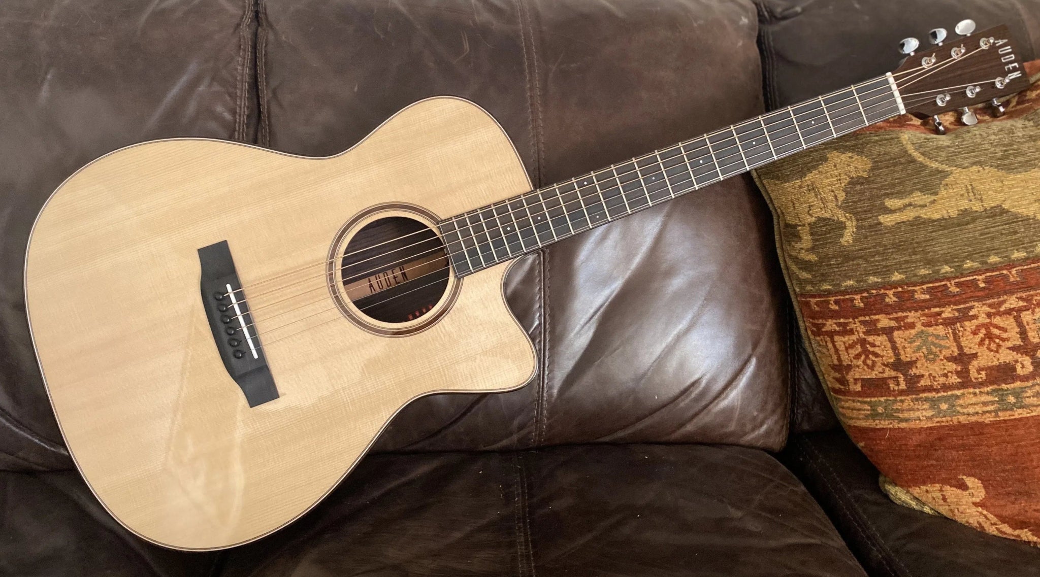 Auden Rosewood Bowman Spruce Top Cutaway Electro Acoustic Guitar - Richards Guitars Of Stratford Upon Avon