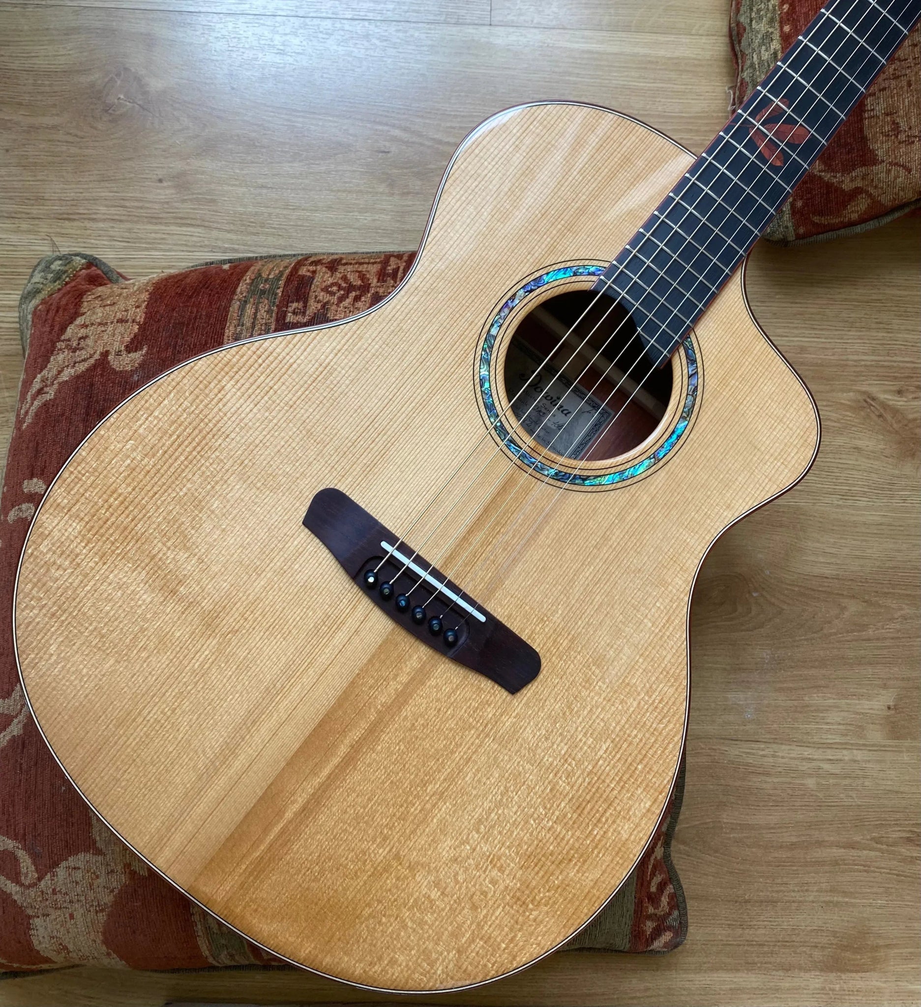 Dowina PADAUK GAC Deluxe (Torrified Swiss Moon Spruce) - Richards Guitars Of Stratford Upon Avon