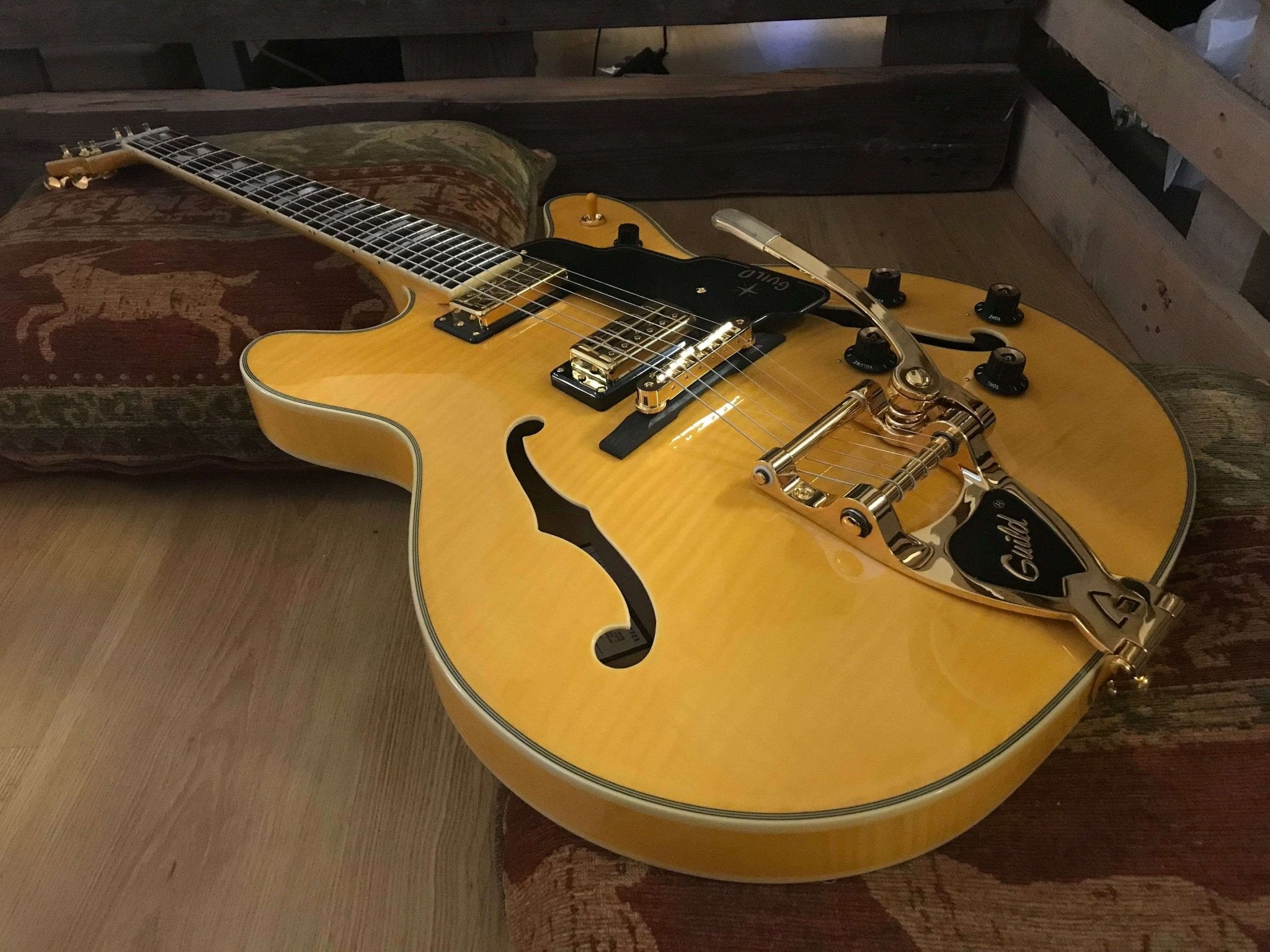Guild STARFIRE VI FLAME MAPLE - Richards Guitars Of Stratford Upon Avon
