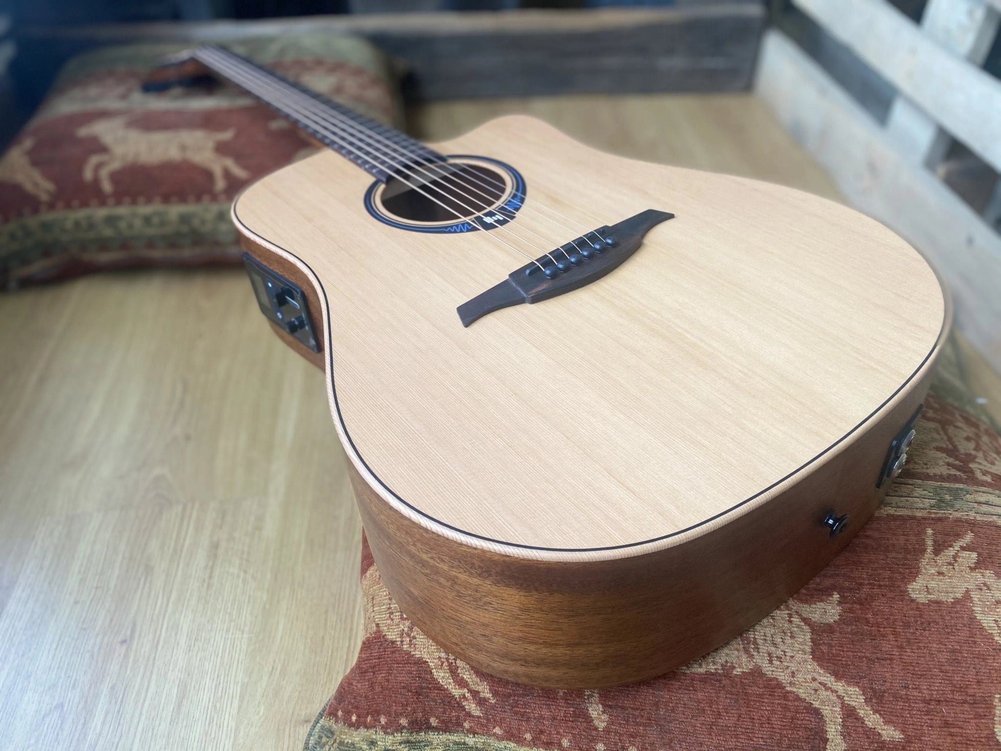 LAG Hyvibe THV10DCE Smart Guitar PLUS FREE PREMIUM HYVIBE GIGBAG (Its more than just a guitar!!!) - Richards Guitars Of Stratford Upon Avon