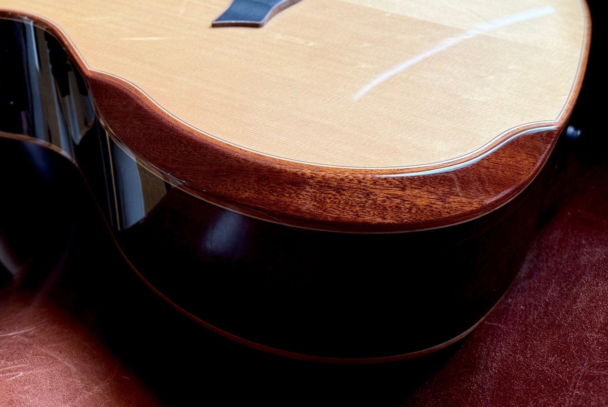 Washburn G25SCE w/CASE - Grand Auditorium - Natural Electro Acoustic Guitar - Richards Guitars Of Stratford Upon Avon