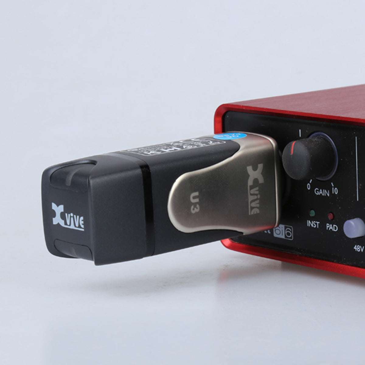 Xvive Microphone Wireless System ~ Receiver - Richards Guitars Of Stratford Upon Avon