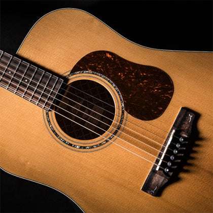 Cort Gold D6 w/case Natural, Guitare acoustique en vente chez Richards Guitars.
