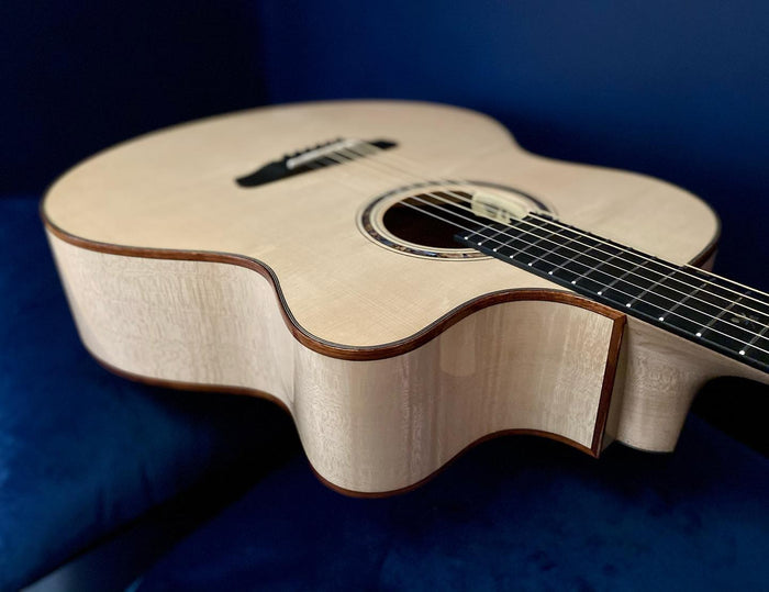 Acero jumbo with LR Baggs... - Richards Guitars Of Stratford Upon Avon