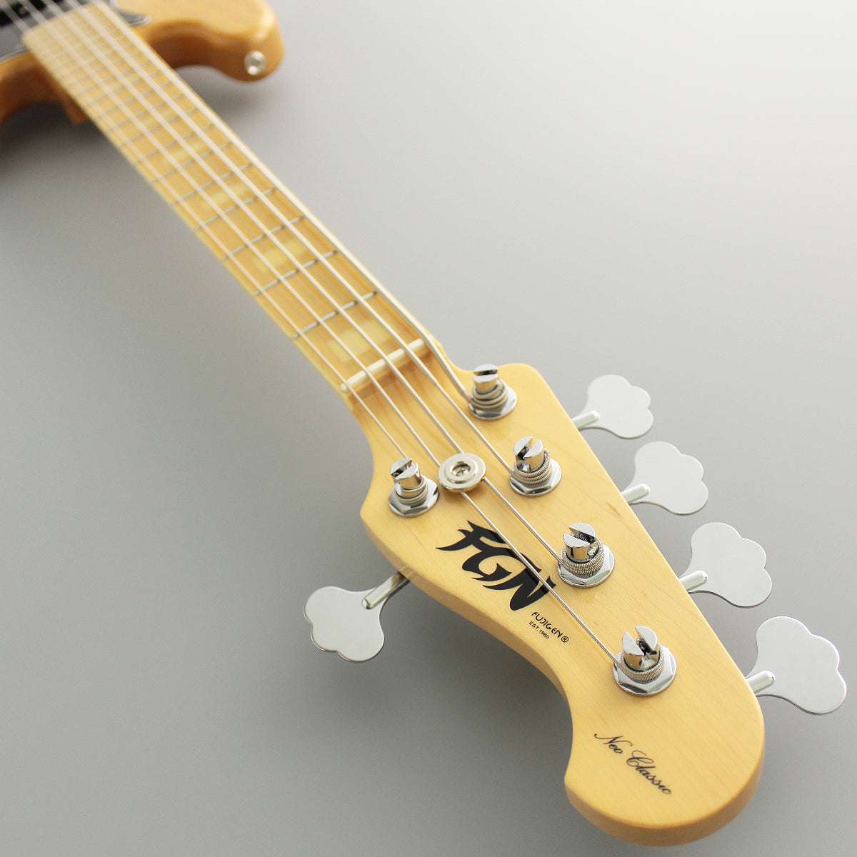 FGN Guitars Neoclassic JB 100M Ash 5 String VNT Vintage Natural, basso in vendita presso Richards Guitars.