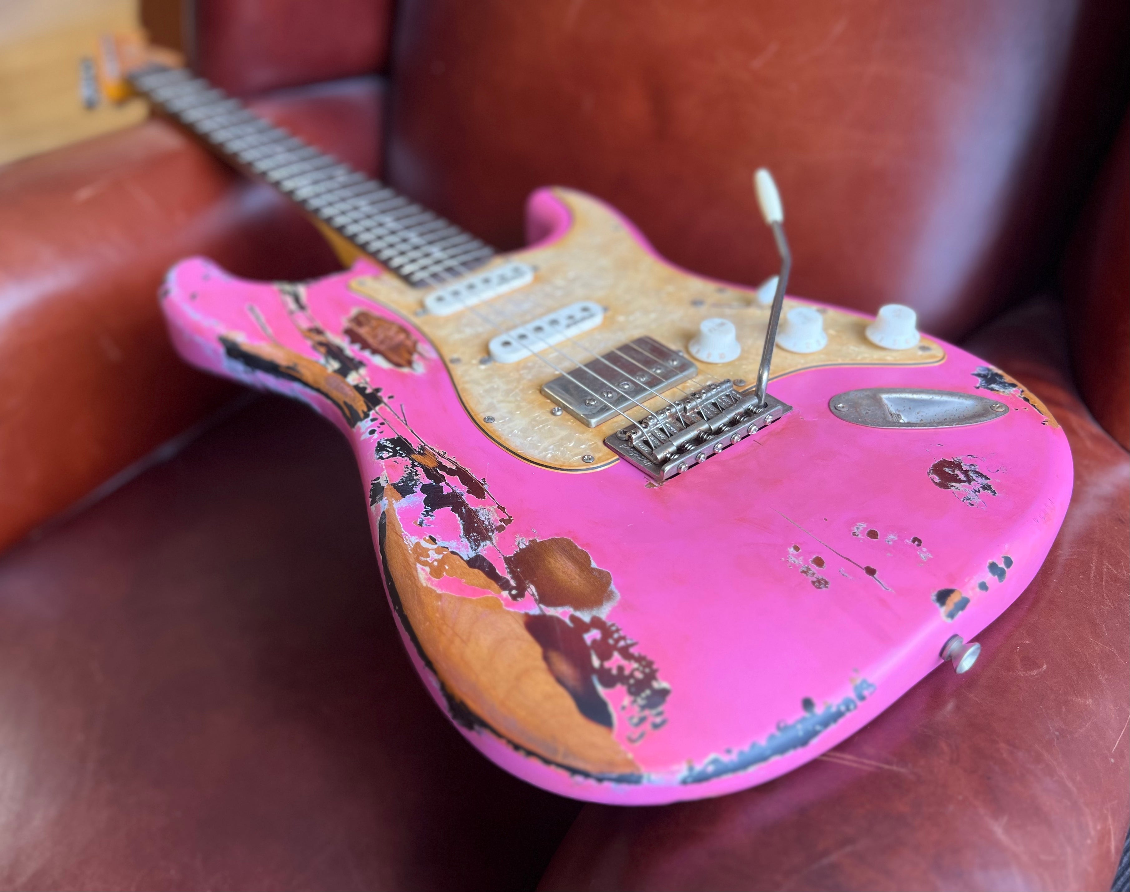 Vintage ProShop "Industrial Punk" Custom V6 in Radioactive Bubblegum Pink & FREE Custom Pro Setup, Chitarra elettrica in vendita da Richards Guitars.