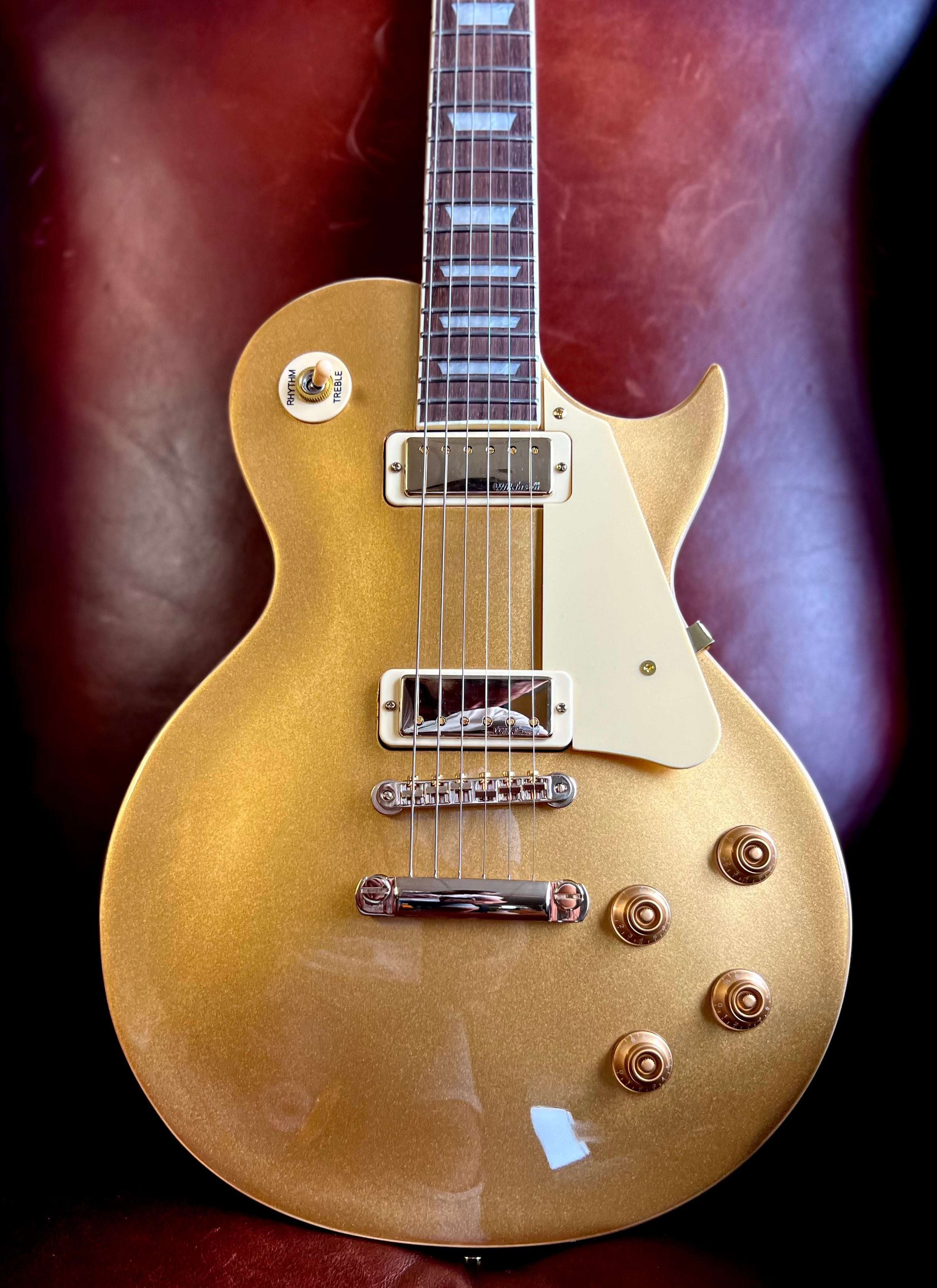 Vintage V100MGT Mini Double Coil ReIssued Electric Guitar ~ Gold Top, Chitarra elettrica in vendita su Richards Guitars.