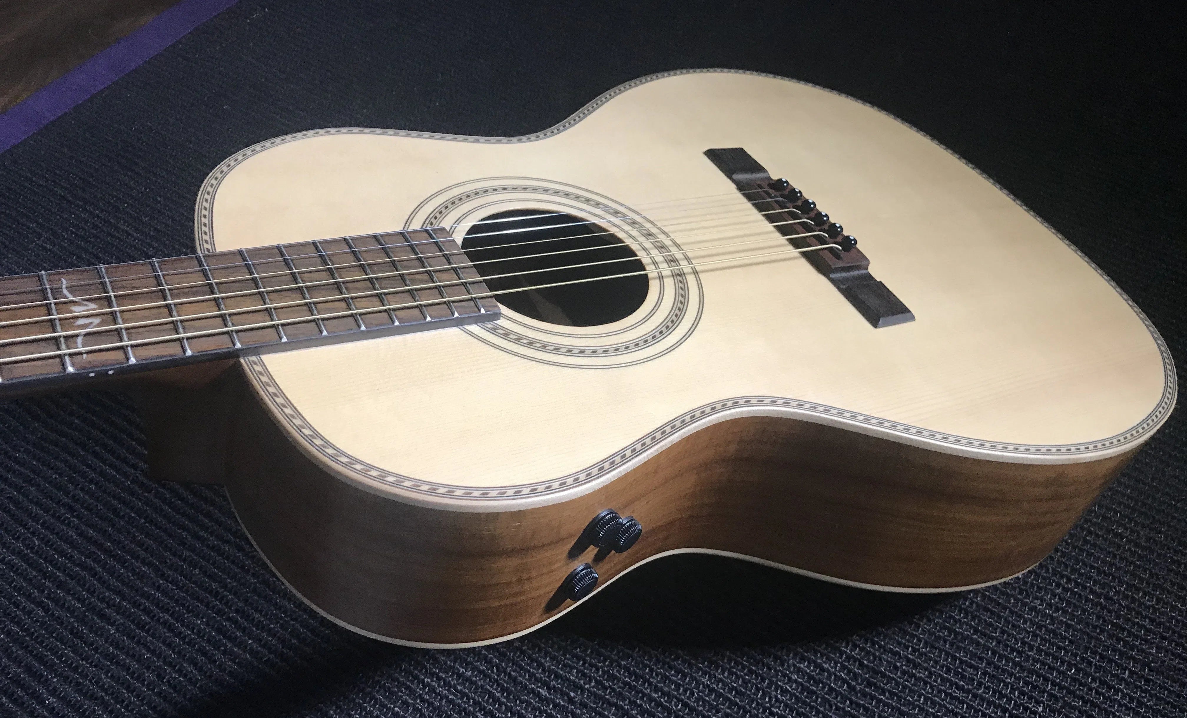 Vintage* VE880PB Paul Brett Signature 6-String 880 Electro-Acoustic ~ Natural, Chitarra elettroacustica in vendita presso Richards Guitars.