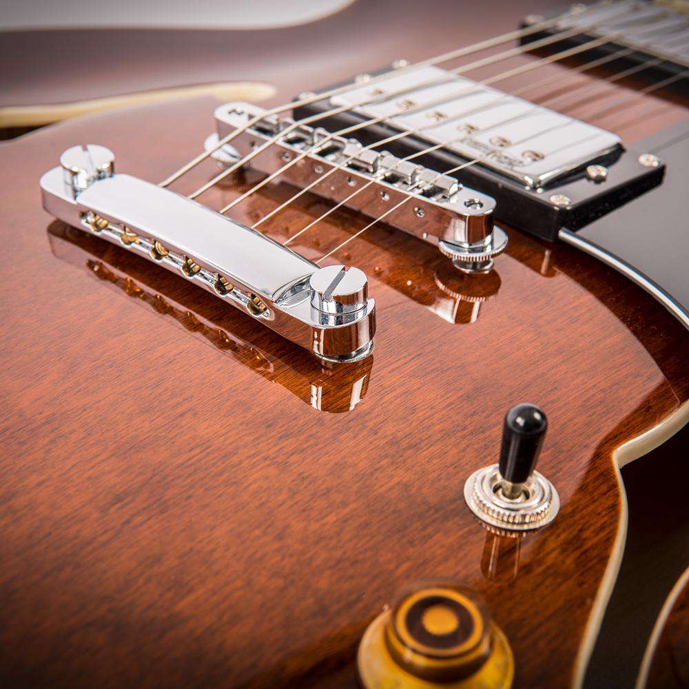 Vintage VSA500 ReIssued Semi Acoustic Guitar ~ Natural Walnut, Chitarra elettrica in vendita su Richards Guitars.