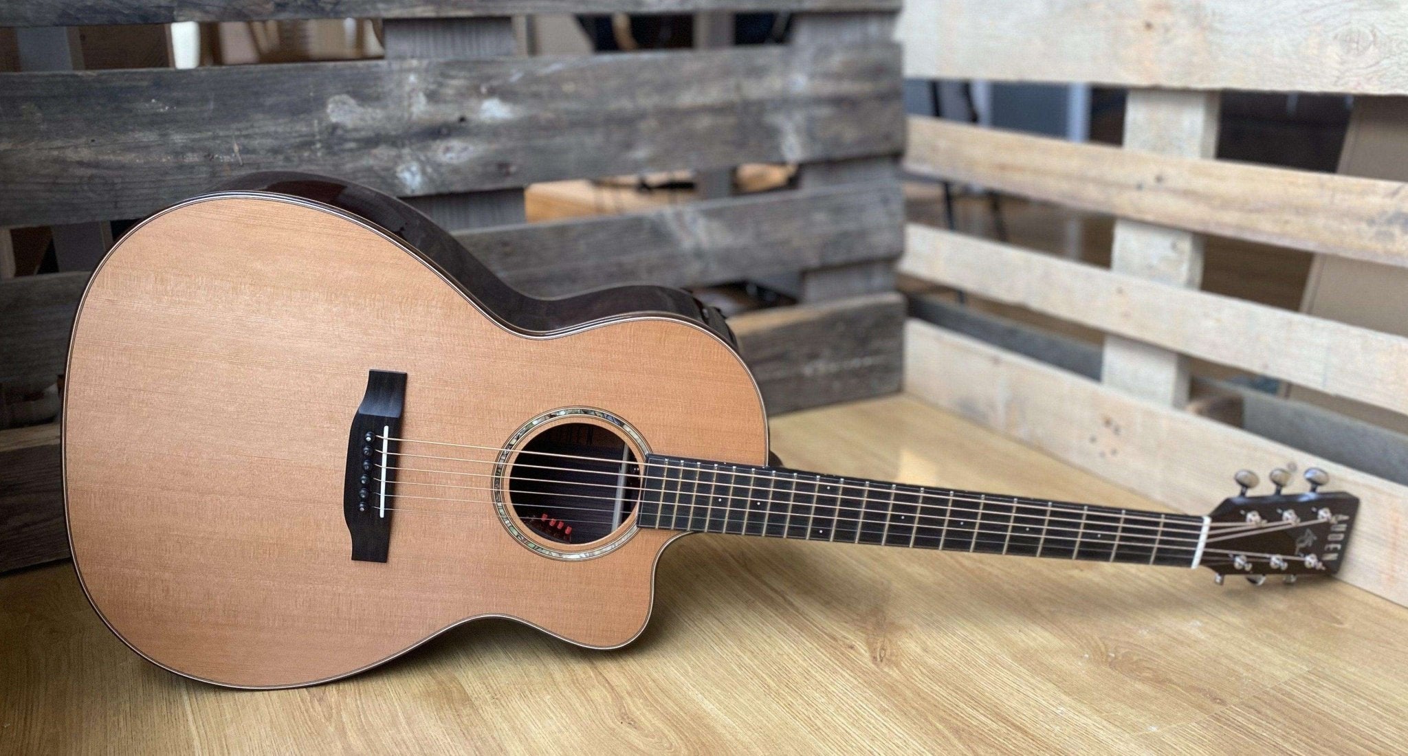 AUDEN ROSEWOOD SERIES – CHESTER 45 CEDAR CUTAWAY - Richards Guitars Of Stratford Upon Avon