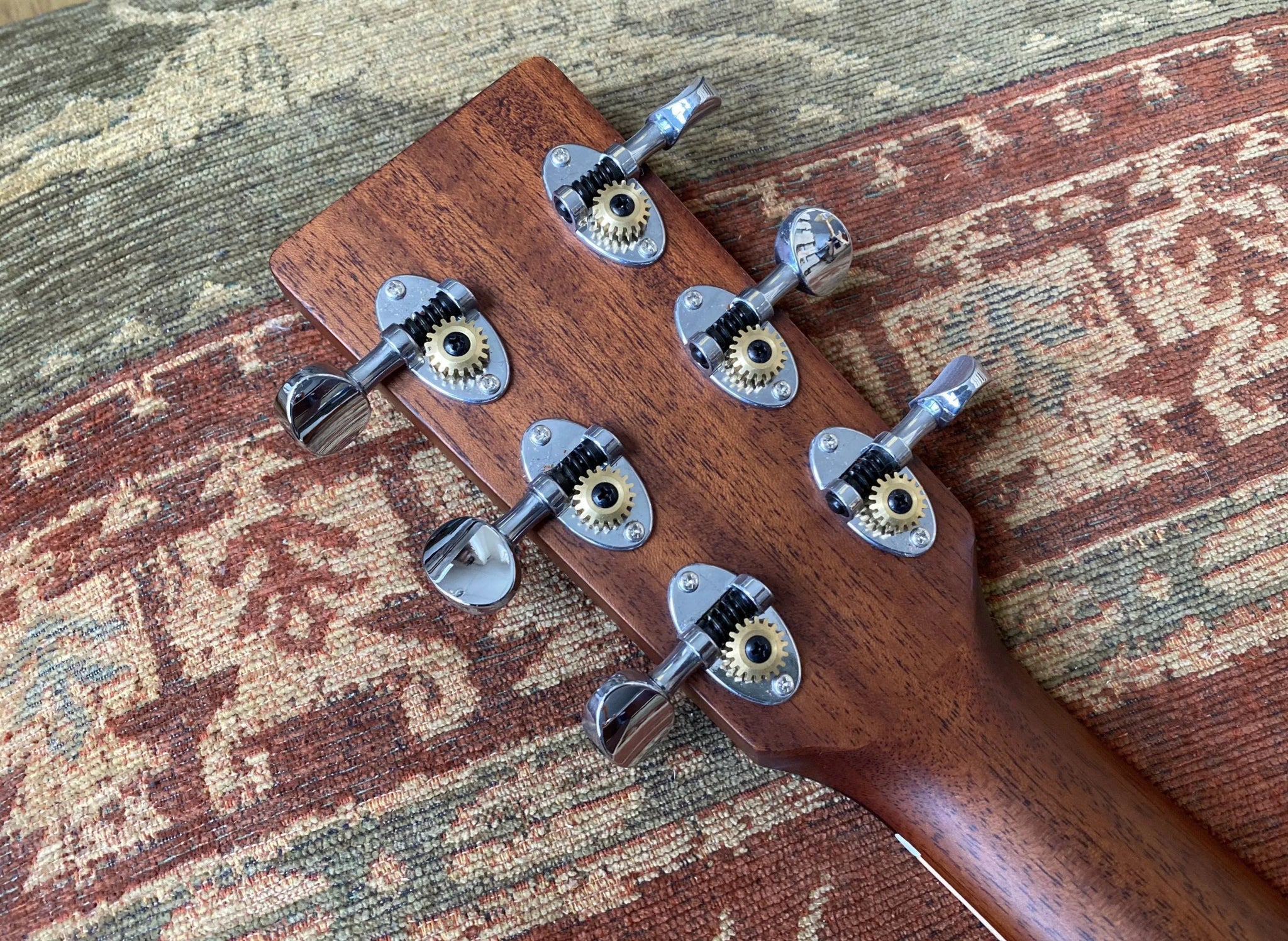 Auden Tobacco Julia Electro Acoustic Guitar - Richards Guitars Of Stratford Upon Avon