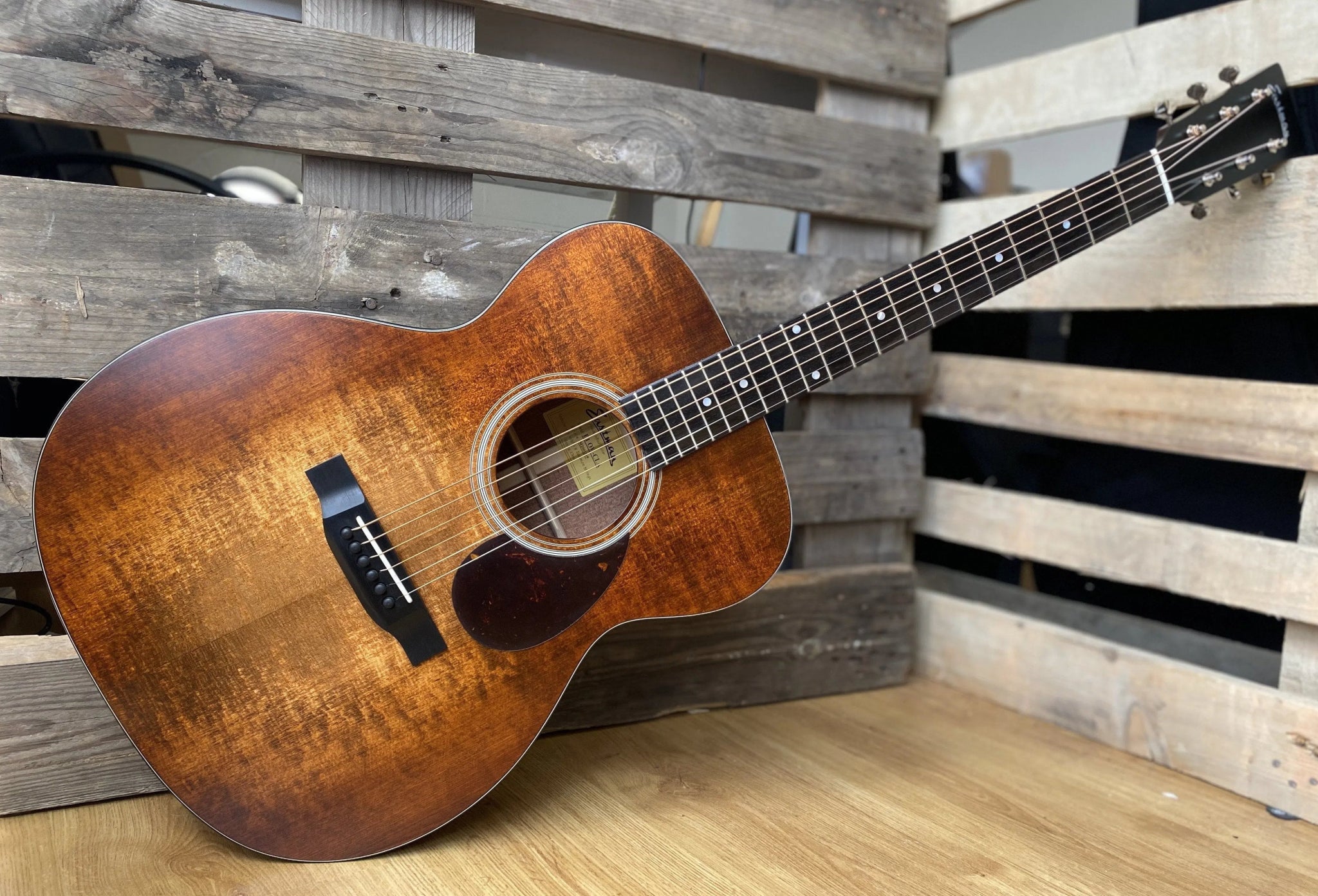 Eastman E1 OM CLASSIC Inc Premium Eastman Gigbag (Price inc. Custom Pro Setup Package) - Richards Guitars Of Stratford Upon Avon