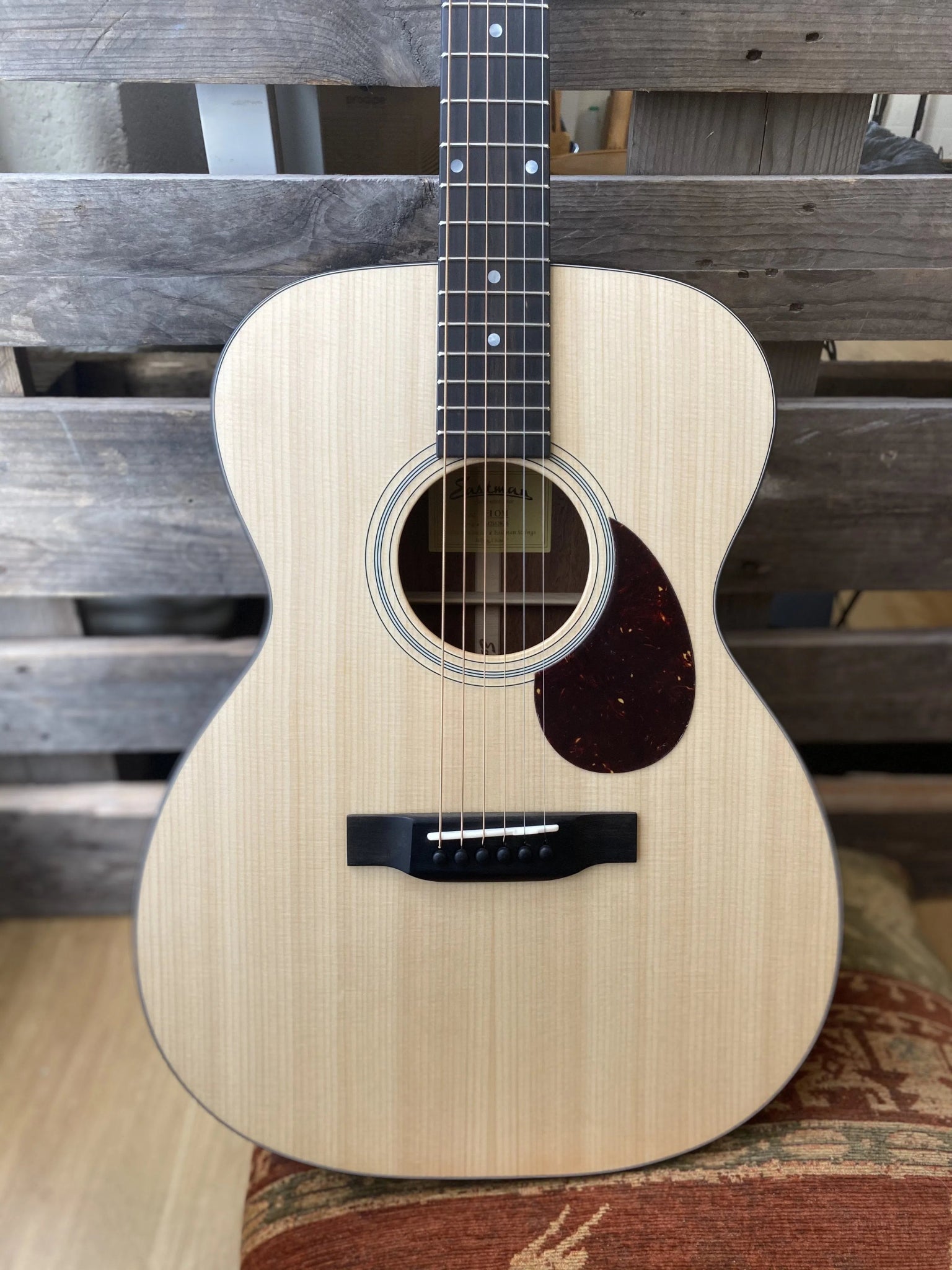 Eastman E1 OM Inc Premium Eastman Gigbag (Price inc. Custom Pro Setup Package) - Richards Guitars Of Stratford Upon Avon