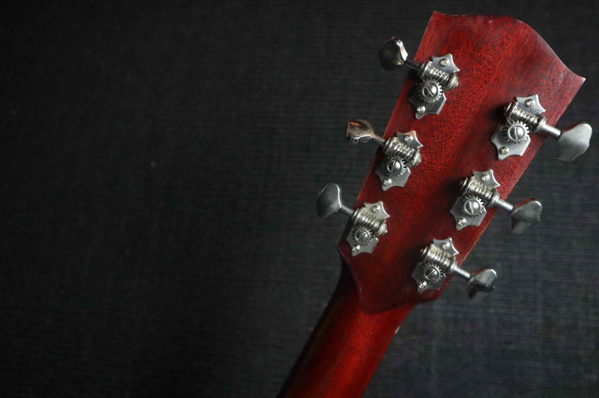 Eastman E10 SS/V Acoustic Guitar (Price inc. Custom Pro Setup Package) - Richards Guitars Of Stratford Upon Avon