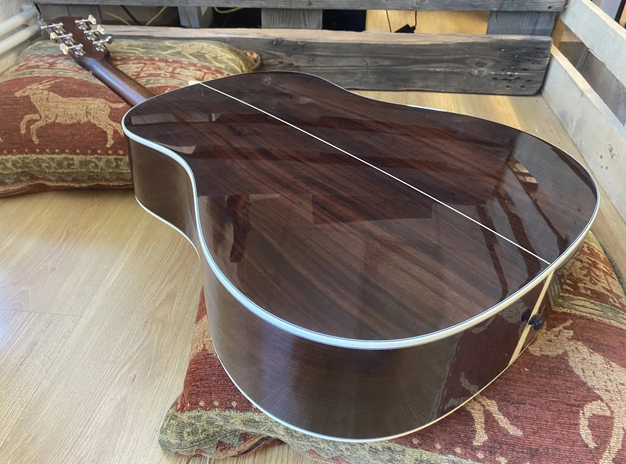 Eastman E20 SS TC Slope Shoulder dreadnought (Price inc. Custom Pro Setup Package) - Richards Guitars Of Stratford Upon Avon