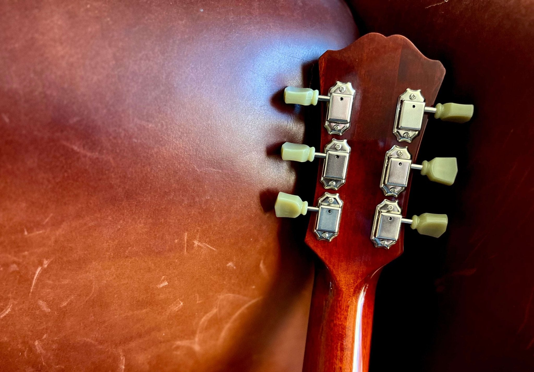 Eastman T484 Classic (Price inc. Custom Pro Setup Package) - Richards Guitars Of Stratford Upon Avon