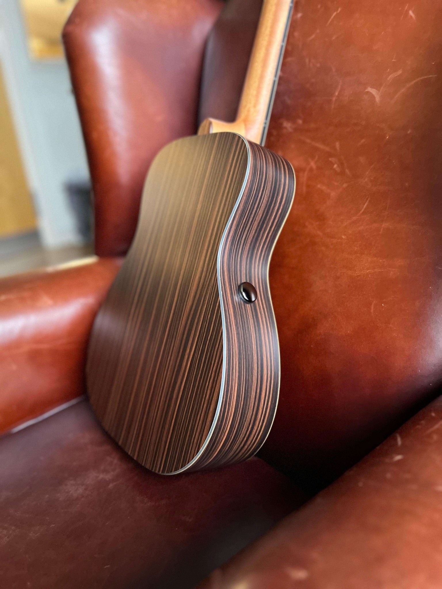 Enya EBX1 Pro EQ Spruce 1/2 Size 34" Electro Acoustic Travel / Childrens Guitar - Richards Guitars Of Stratford Upon Avon