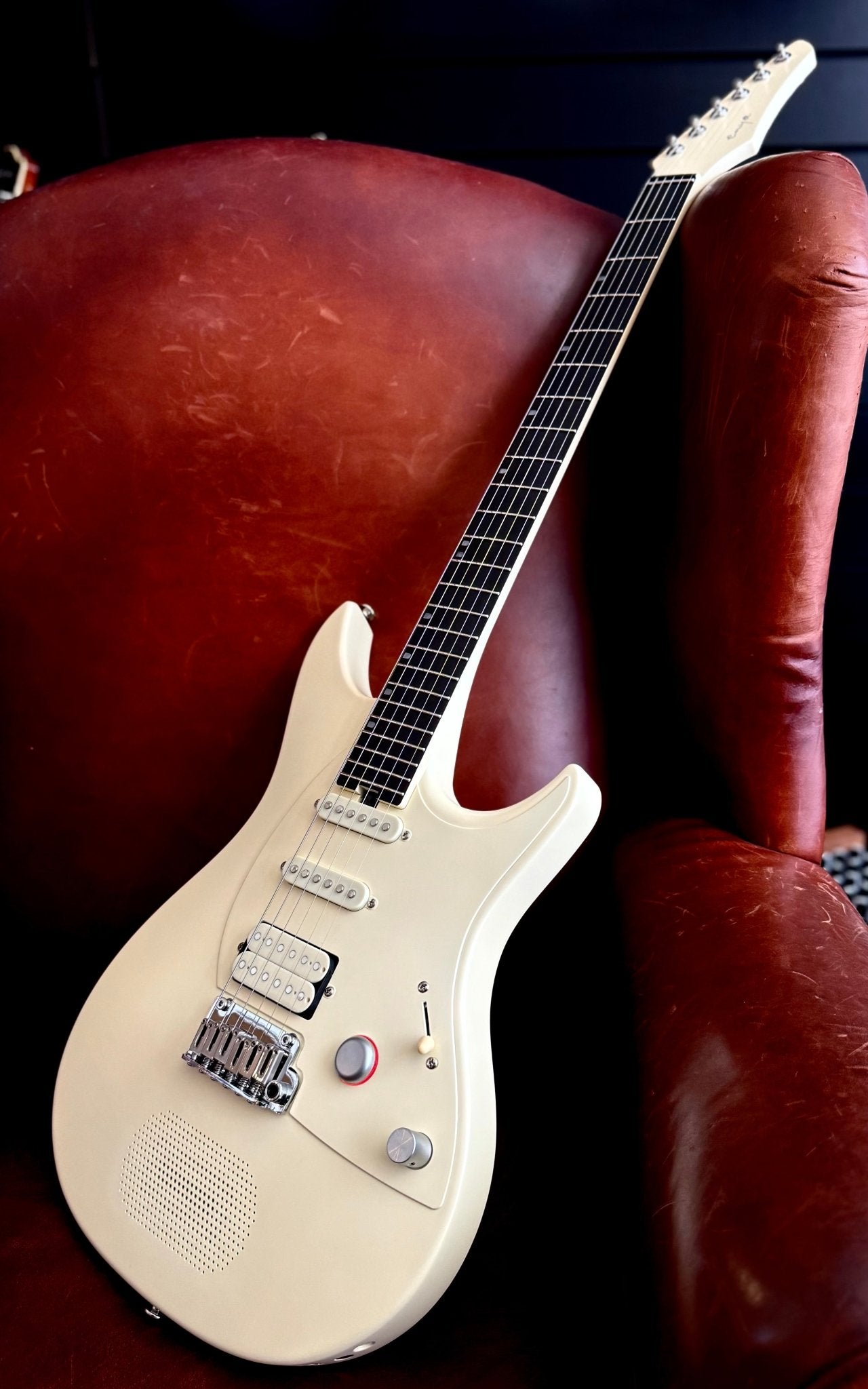 Enya Inspire Electric Smart Guitar in White - Richards Guitars Of Stratford Upon Avon
