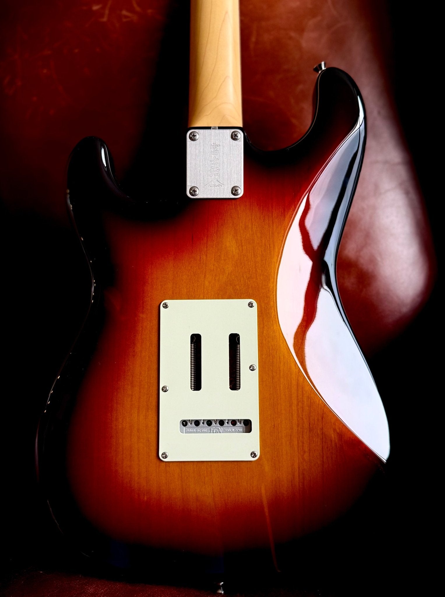 FGN Neoclassic NST100RAL (Alder 3 Tone Sunburst) - Richards Guitars Of Stratford Upon Avon