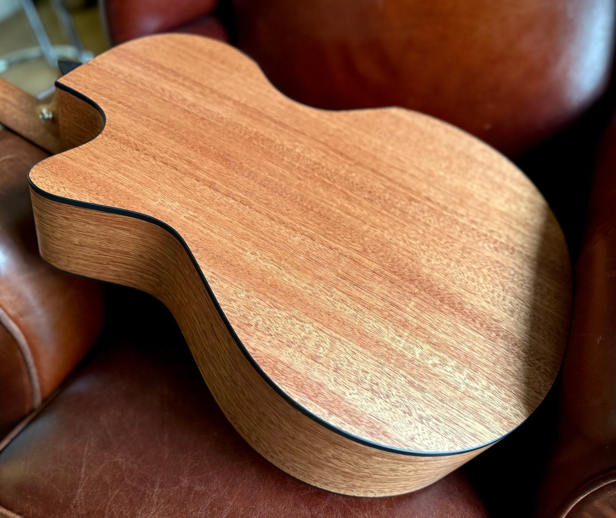 Furch Blue Performance Gc - EMa EAS - VTC - Richards Guitars Of Stratford Upon Avon