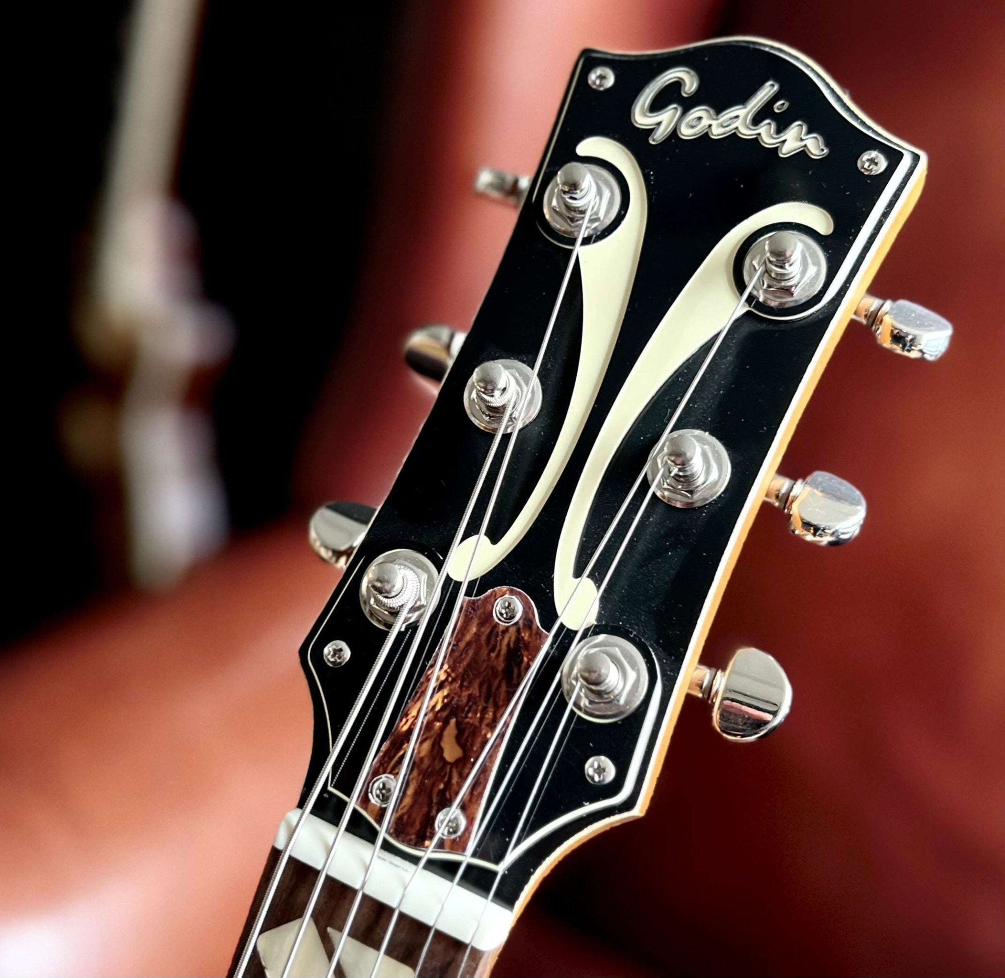 Godin 5th Avenue Jumbo P90 Semi - Acoustic Guitar ~ Harvest Gold - Richards Guitars Of Stratford Upon Avon