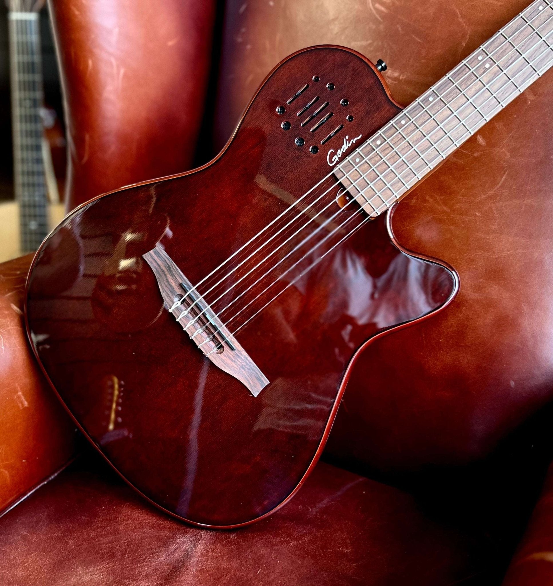Godin Multiac Mundial Electric Guitar ~ Kanyon Burst - Richards Guitars Of Stratford Upon Avon