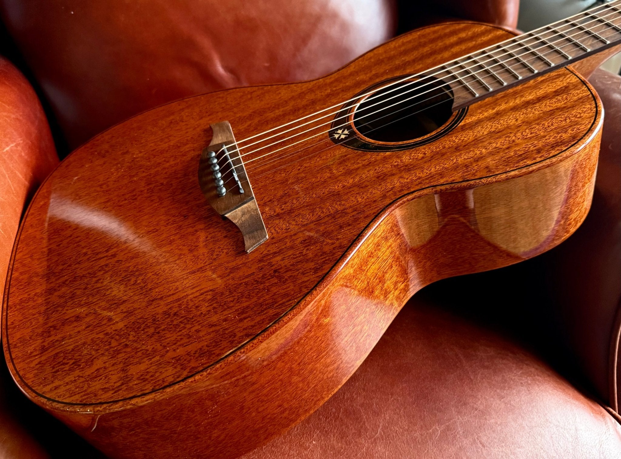 LAG TRAMONTANE 98 T98PE PARLOR, ELECTRO - Richards Guitars Of Stratford Upon Avon