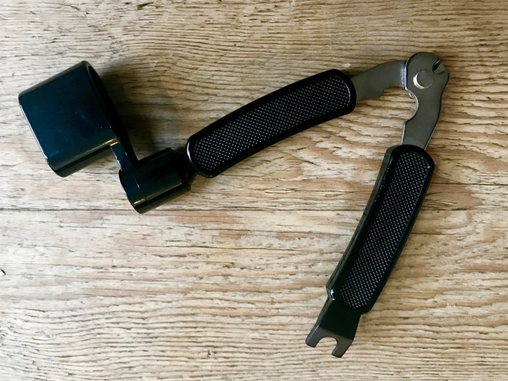 SMJ 3 In One String Winder, Peg Remover & String Cutter - Richards Guitars Of Stratford Upon Avon