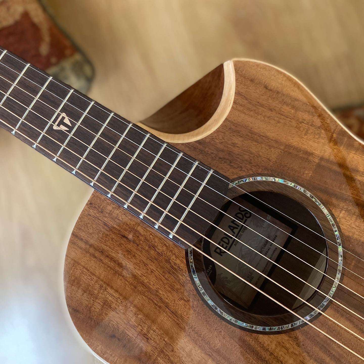 Traveler Redlands Concert Travel Electro Acoustic Koa - Richards Guitars Of Stratford Upon Avon