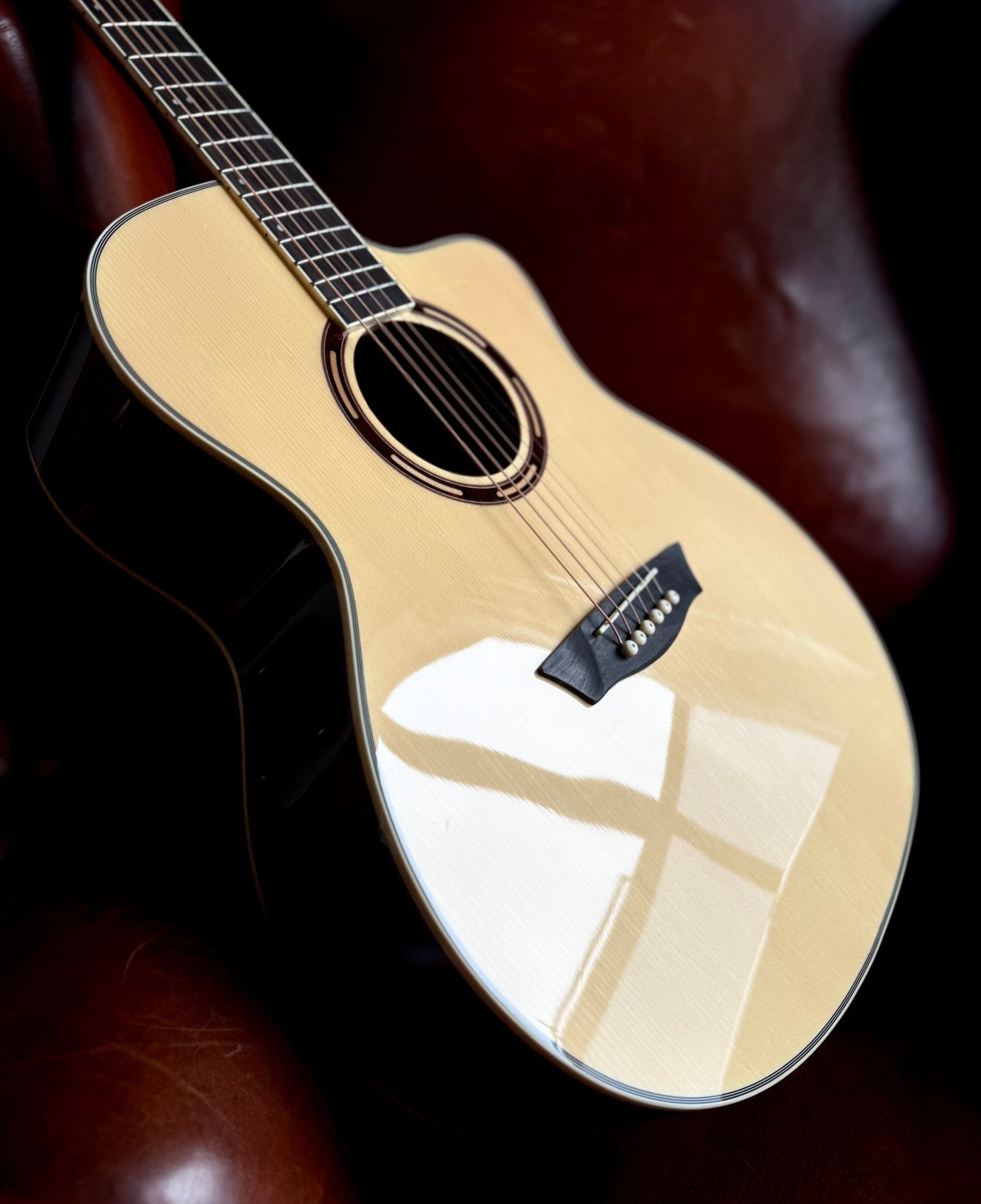 Washburn AG70CE Grand Auditorium - Natural Electro Acoustic Guitar w' £225 Custom Pro Setup Package Included - Richards Guitars Of Stratford Upon Avon