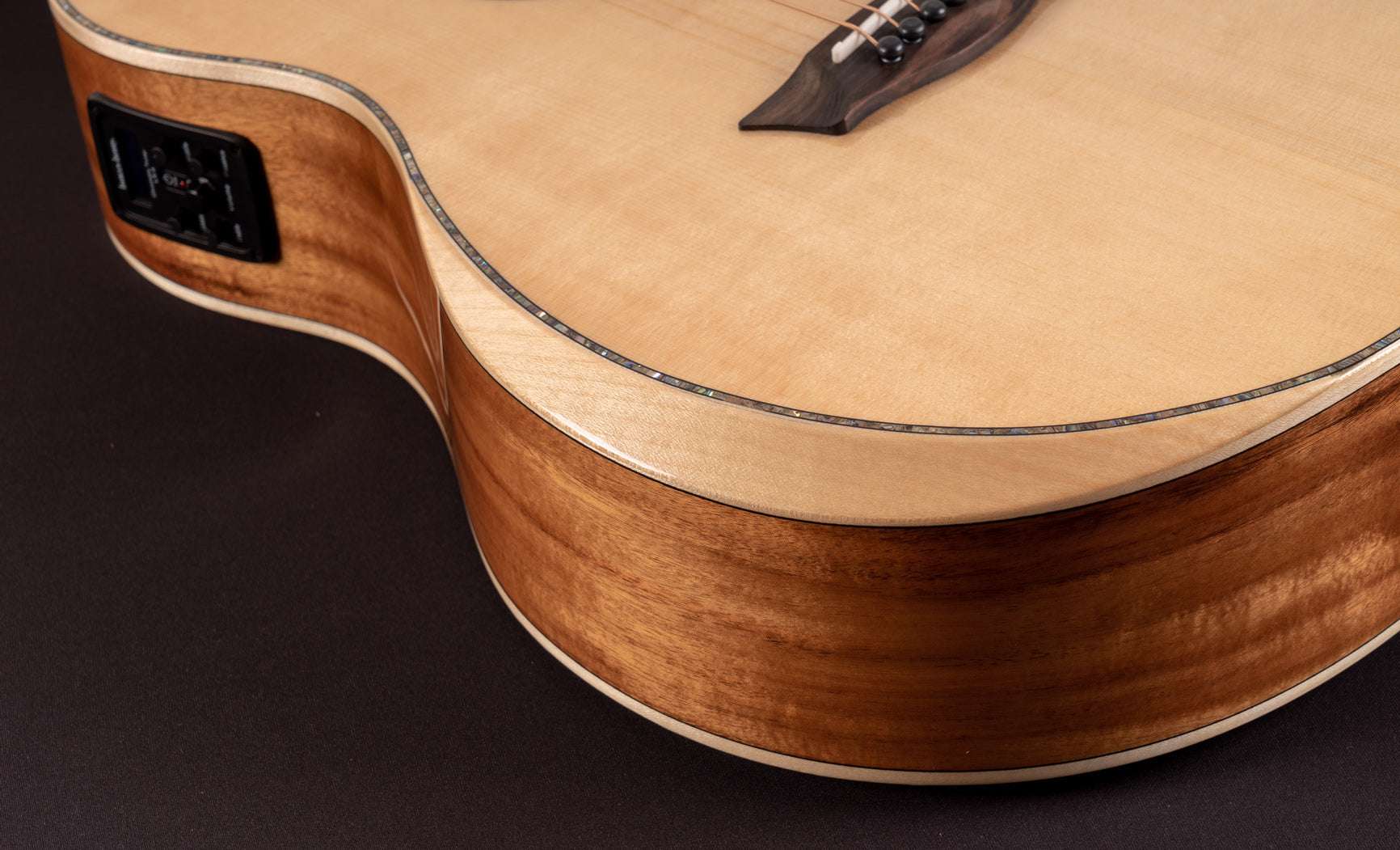 Washburn Bella Tono ALLURE SC56S - Natural Electro Acoustic Guitar - Richards Guitars Of Stratford Upon Avon