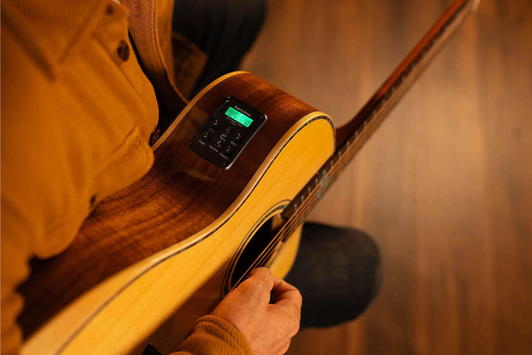 Washburn Bella Tono ALLURE SC56S - Natural Electro Acoustic Guitar - Richards Guitars Of Stratford Upon Avon