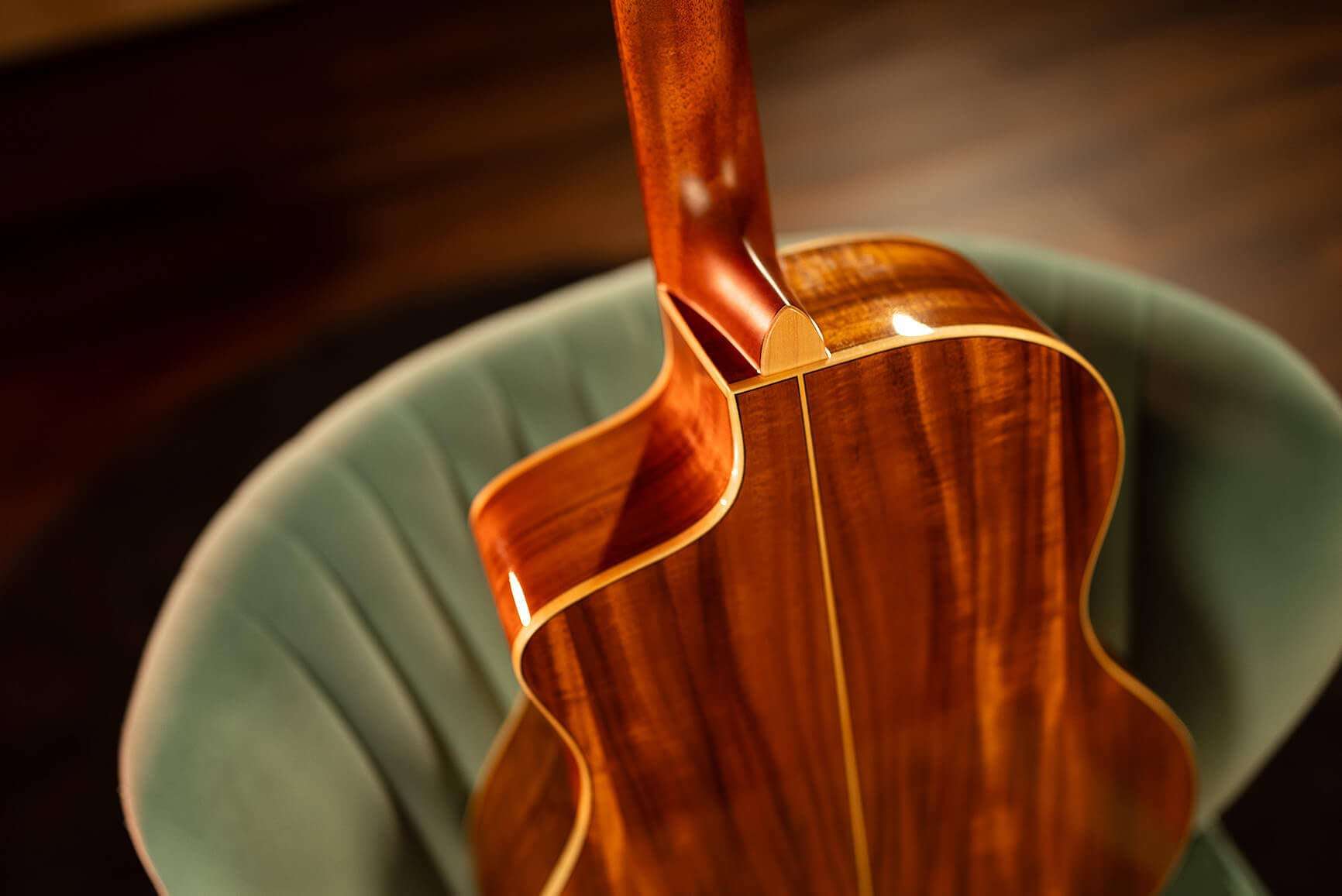 Washburn Bella Tono ALLURE SC56S - Natural Electro Acoustic Guitar - Richards Guitars Of Stratford Upon Avon