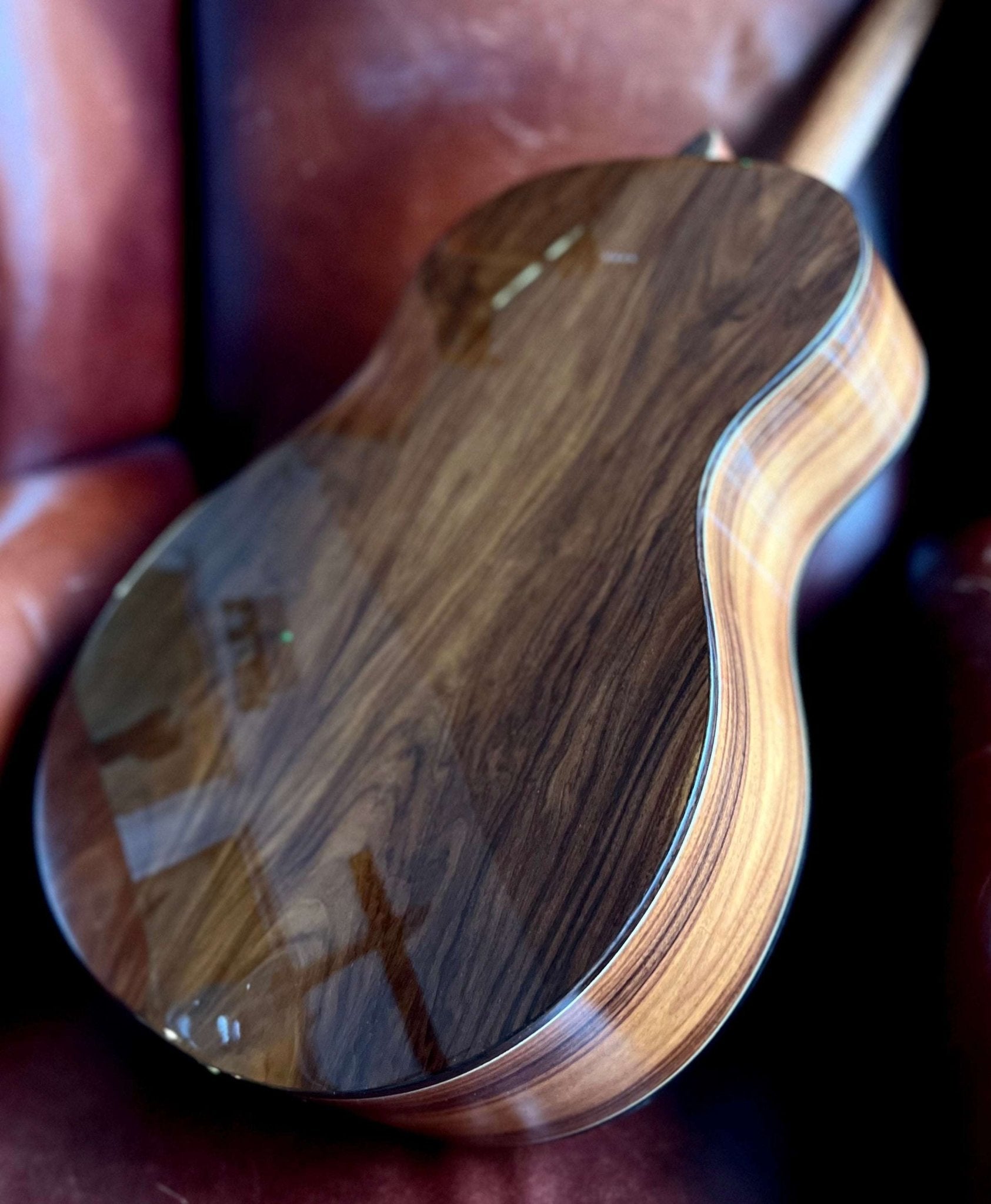 Washburn Bella Tono ELEGANTE S24S - Natural Acoustic Guitar - Richards Guitars Of Stratford Upon Avon