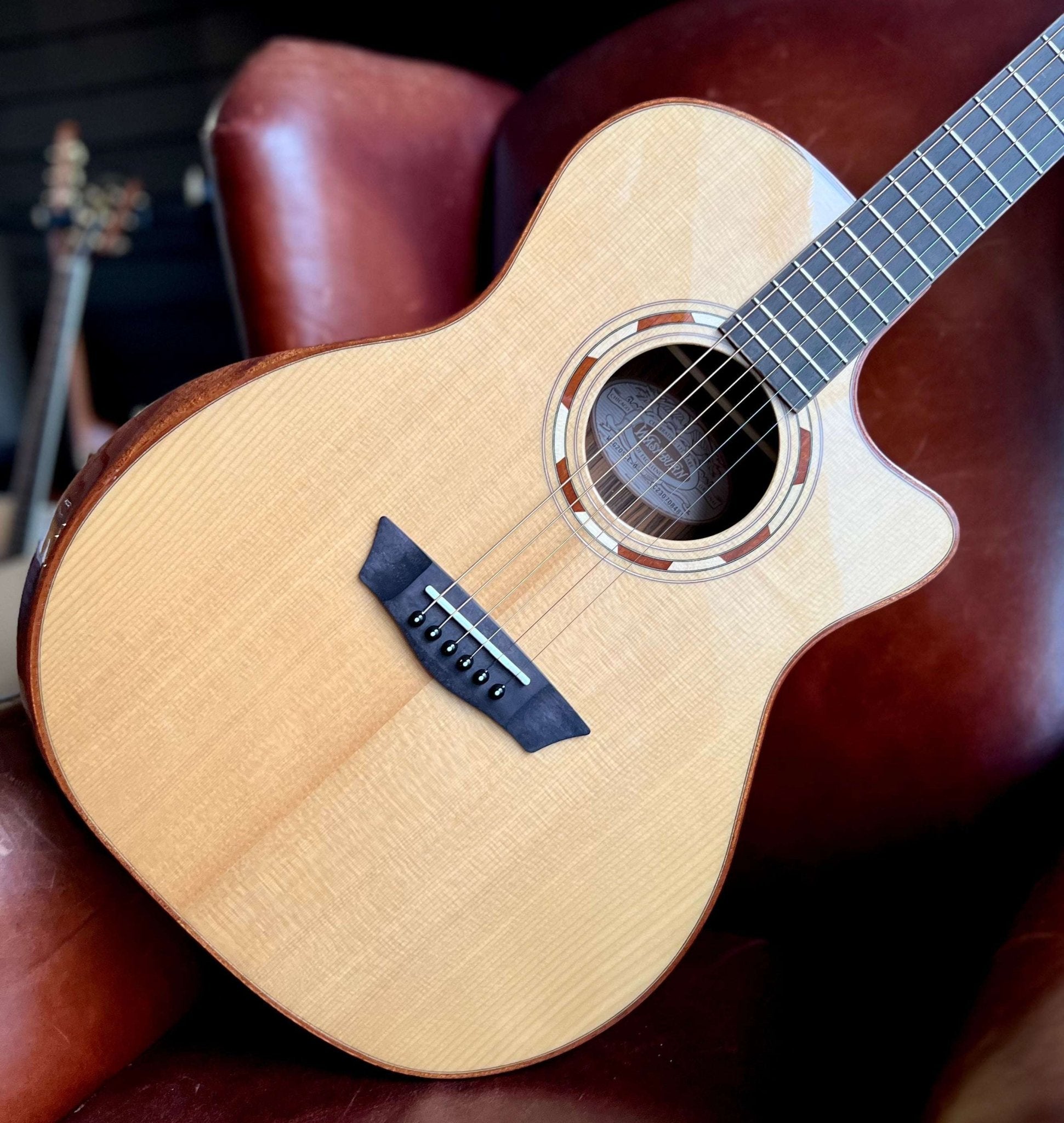 Washburn G20SCE - Grand Auditorium - Natural Electro Acoustic Guitar - Richards Guitars Of Stratford Upon Avon
