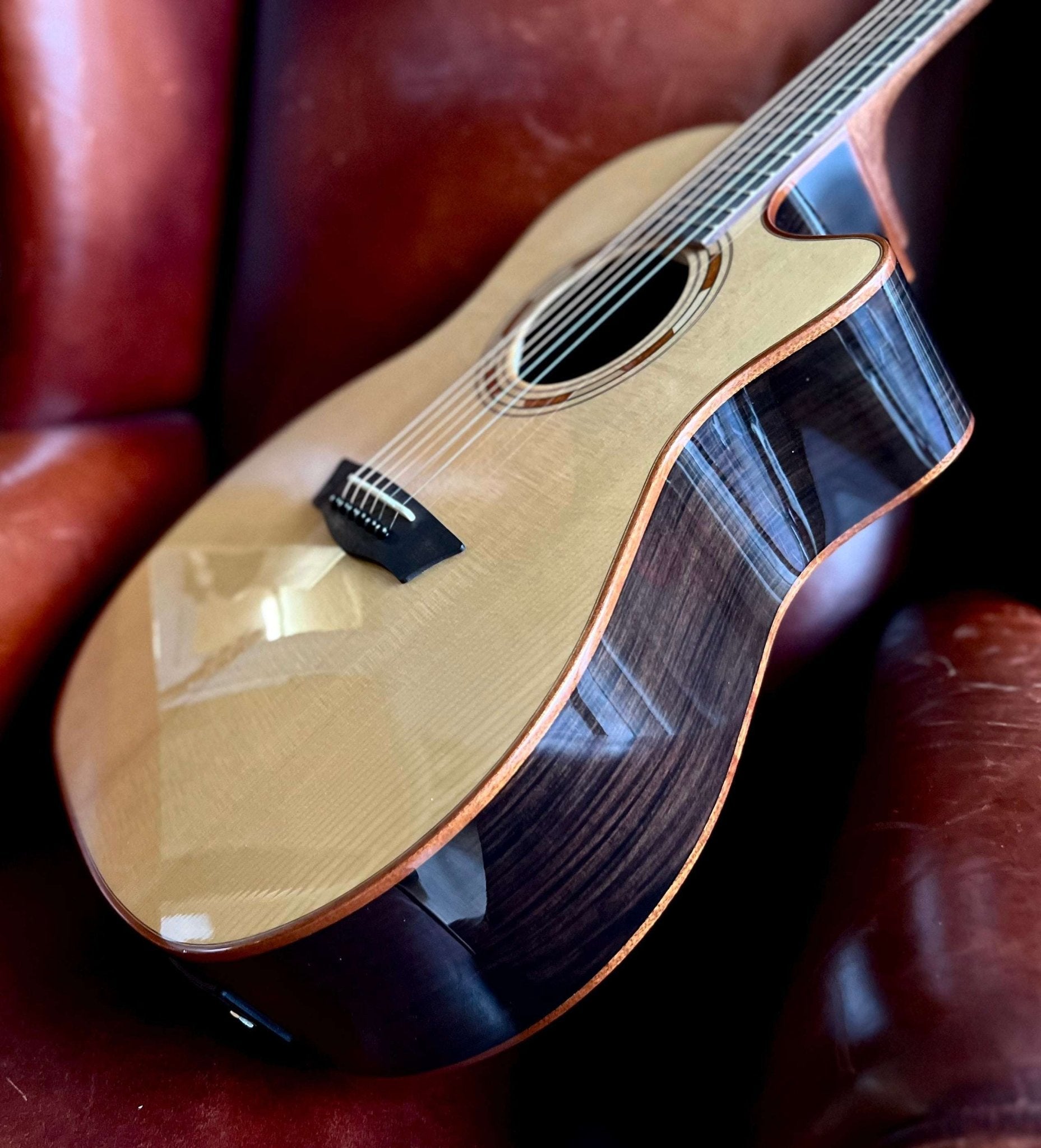 Washburn G20SCE - Grand Auditorium - Natural Electro Acoustic Guitar - Richards Guitars Of Stratford Upon Avon