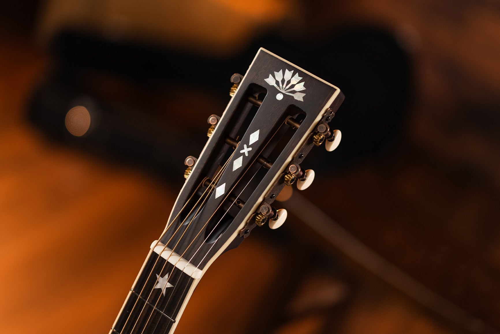 Washburn R310 Victorian Parlor - Richards Guitars Of Stratford Upon Avon